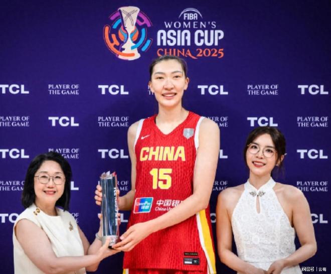 中国女篮平均年龄25.4岁选材着眼于洛杉矶奥运会FIBA发布中国女篮写真张子宇韩旭搞怪的简单介绍