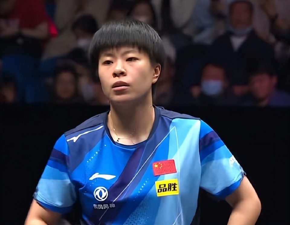 AG体育-赛场厮杀：女足球员智慧斗智斗勇(女足夺得世界中学生足球锦标赛冠军)